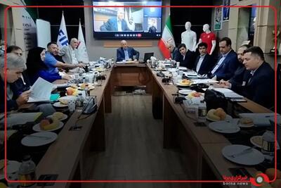  نشست هیات رئیسه فدراسیون با حضور امیر قلعه‌نویی