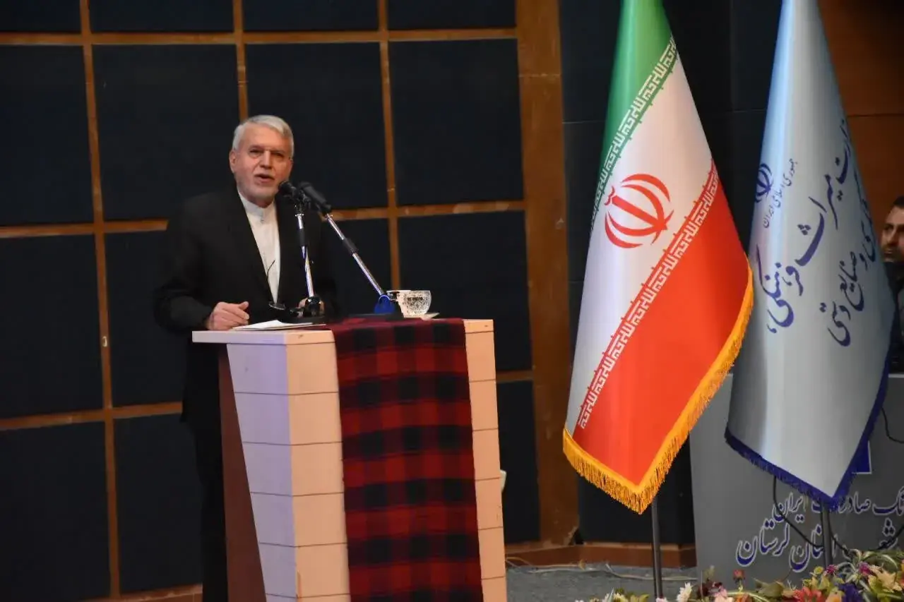 وزیر میراثفرهنگی: دولت و مجلس در کنار مردم ایستادهاند / راهبرد دولت حمایت حداکثری از استاندار و مجموعه مدیریتی لرستان است