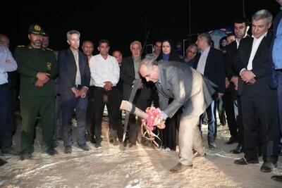  با حضور استاندار آذربایجان شرقی صورت گرفت؛ کلنگ‌زنی نیروگاه خورشیدی ۳ مگاواتی در لیلان