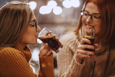  چرا نباید زیاد نوشابه رژیمی بخوریم؟