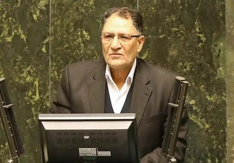 آوایی: مذاکره به معنای تسلیم نیست/ نمیتوانیم فقر و محرومیت مردم را فقط با شعار پاسخ دهیم