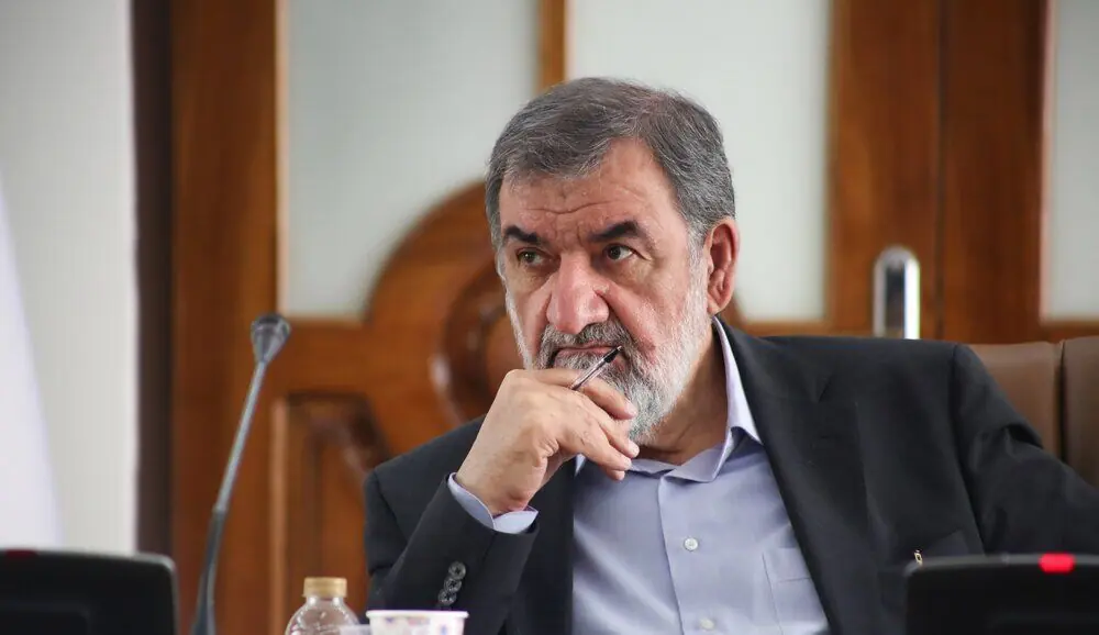  تصویری از محسن رضایی در حرم امام رضا (ع)