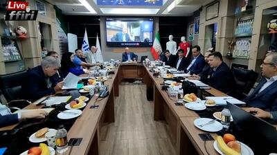  نشست هیات رئیسه فدراسیون با حضور امیر قلعه‌ نویی