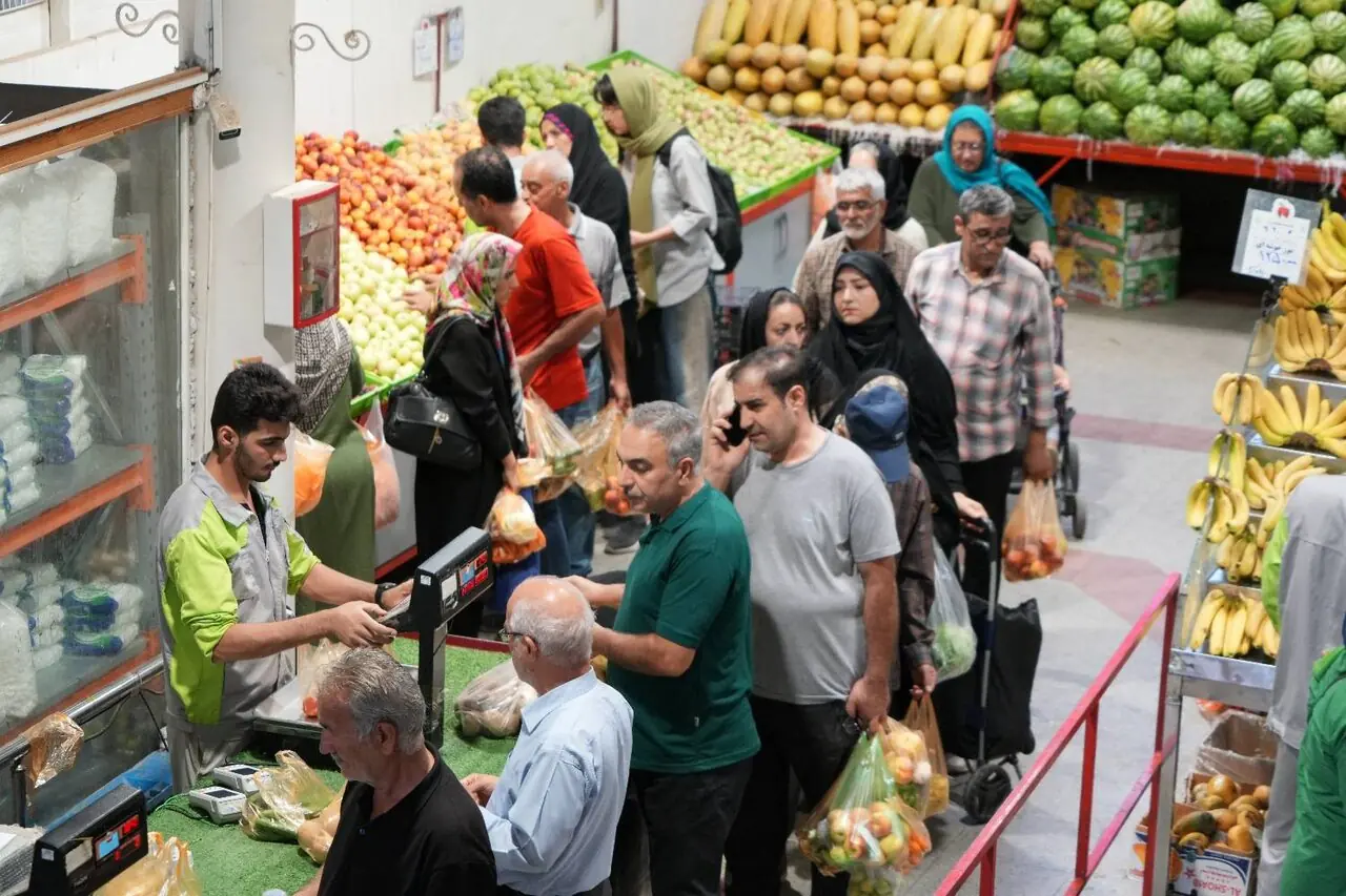  شهرداری تهران کالاهای اساسی را با تخفیف ویژه در میادین عرضه می‌کند