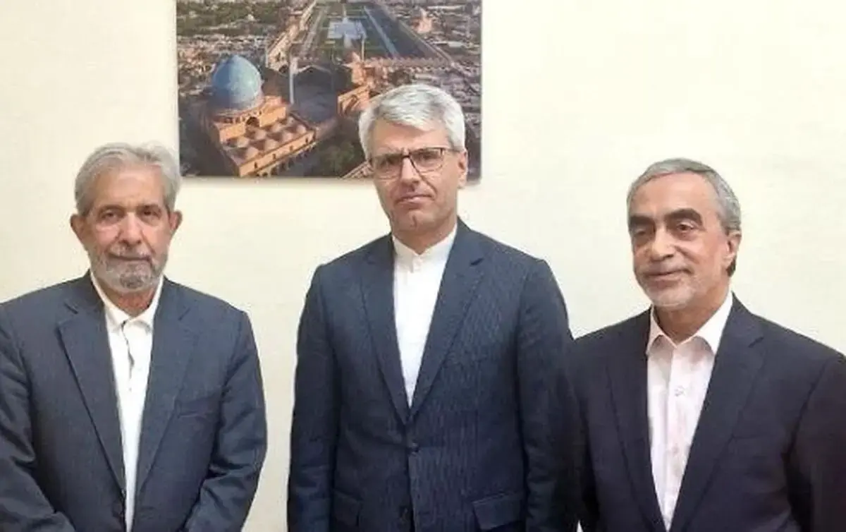 نشست سخنگوی وزارت امور خارجه با سفرای پیشین ایران در فرانسه