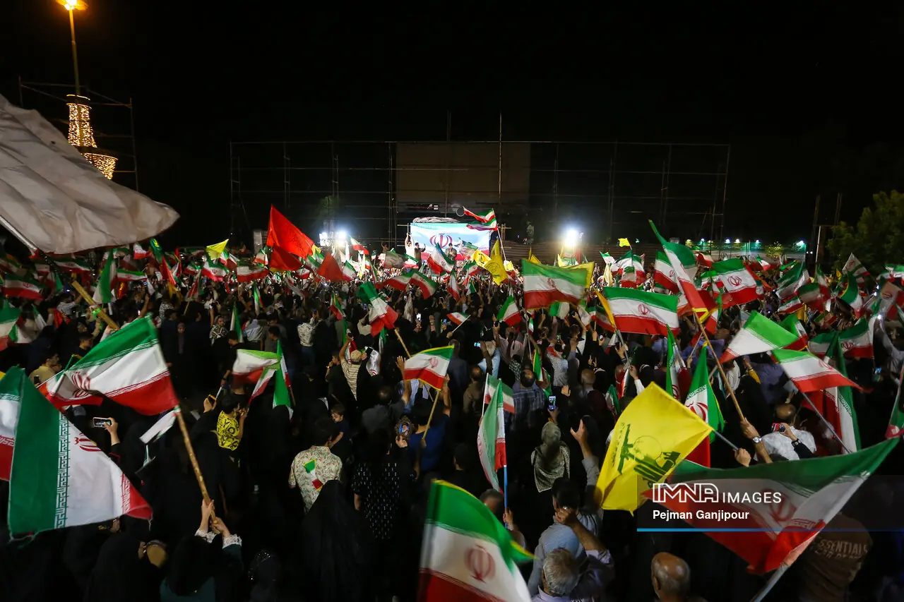  میراث فکری امام شهید را باید از سطح گفتمان به میدان عمل بیاوریم