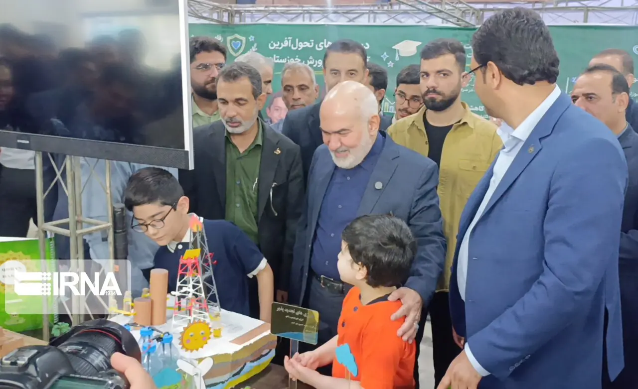 استاندار خوزستان: خدمترسانی به مردم در هیچ شرایطی متوقف نمیشود