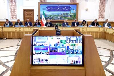 پزشکیان: با همدلی مردم و مسئولیتپذیری مدیران، ایران را آباد و سربلند خواهیم کرد