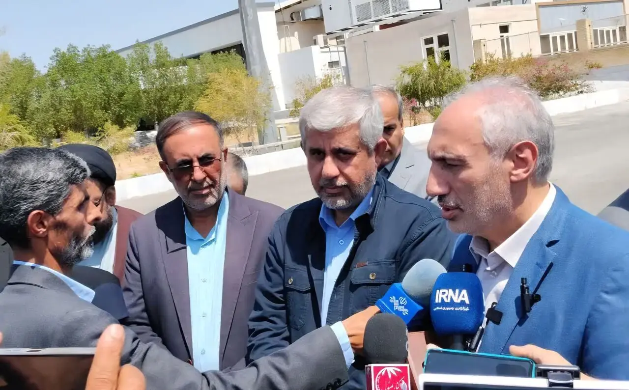 رئیس سازمان برنامه: تکمیل بیمارستانهای جیرفت، عنبرآباد و کهنوج مورد تاکید است