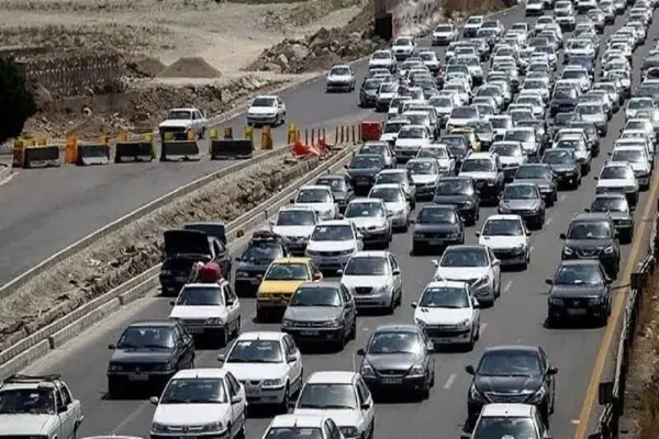 دولت به دنبال میدان دادن بیشتر به بخش خصوصی در مسکن و حمل و نقل در همدان