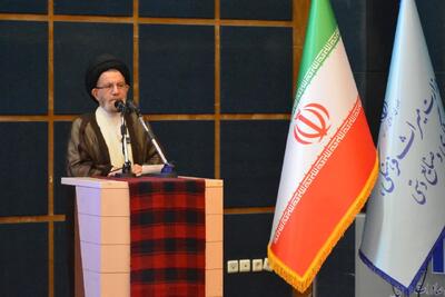نماینده ولیفقیه در لرستان: زیرساختهای گردشگری استان باید تکمیل شود