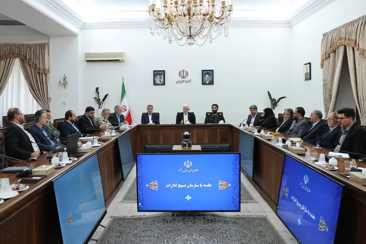  عارف: هر اصلاح ساختاری باید با نگاه فرهنگی و اجتماعی دنبال شود