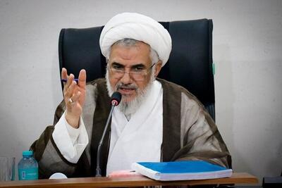 نماینده ولی فقیه در هرمزگان: خبرنگاران در هدایت افکار عمومی نقش تعیینکننده دارند