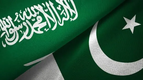  تأکید نخست‌وزیر پاکستان بر ارتقای روابط اقتصادی با عربستان