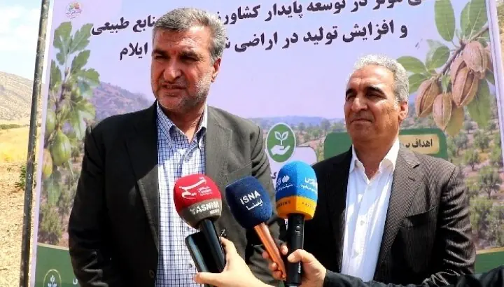 ۳۳ پروژه با اعتبار ۴۶۹ میلیارد تومان در ایوان افتتاح و کلنگزنی شد