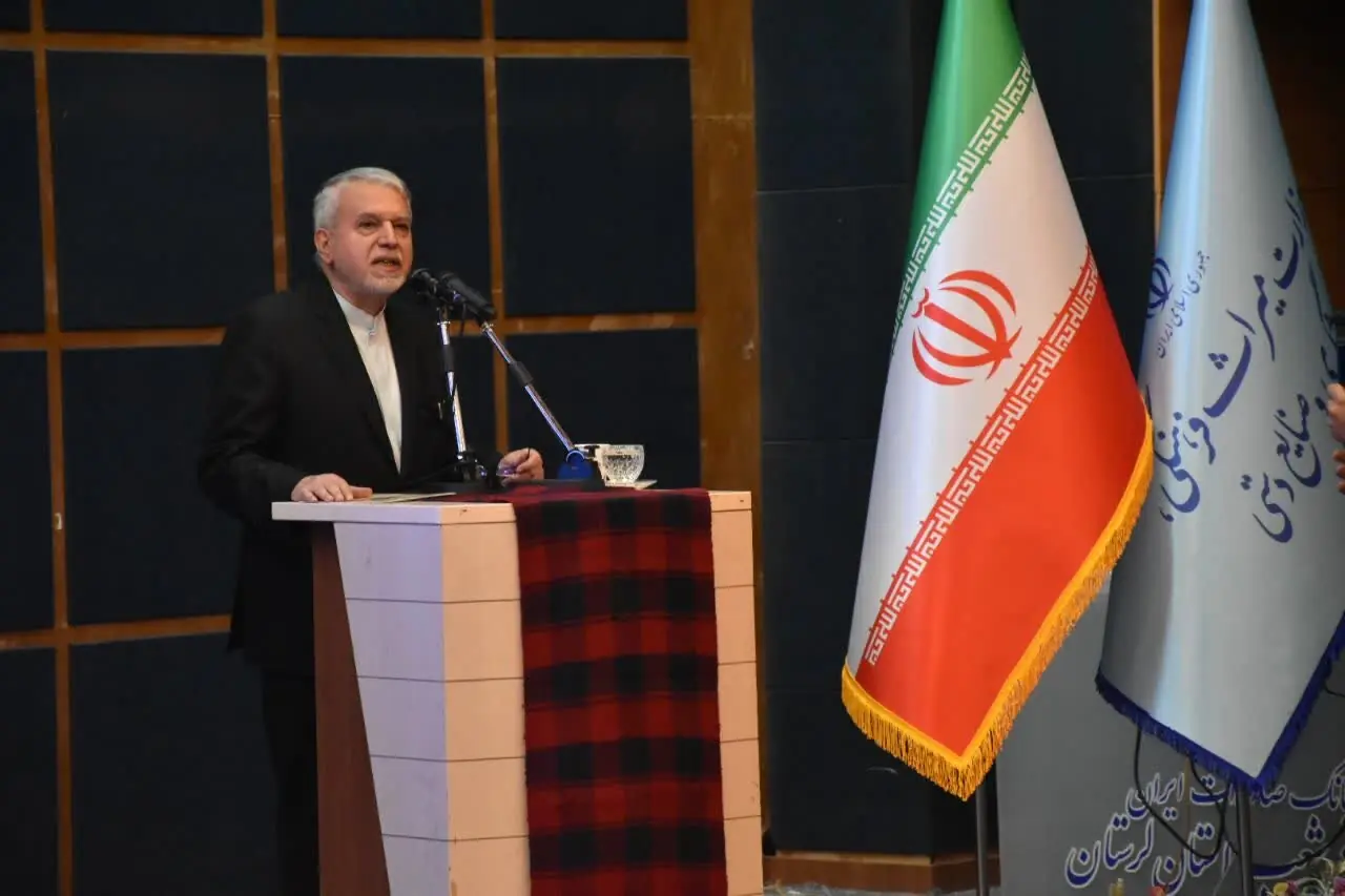 وزیر میراثفرهنگی: دولت با تمام توان برای عبور از شرایط سخت کشور تلاش میکند