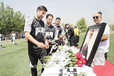 امکانات درشان ما و استقلال نیست