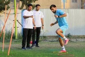 هافبک استقلال به دربی میرسد