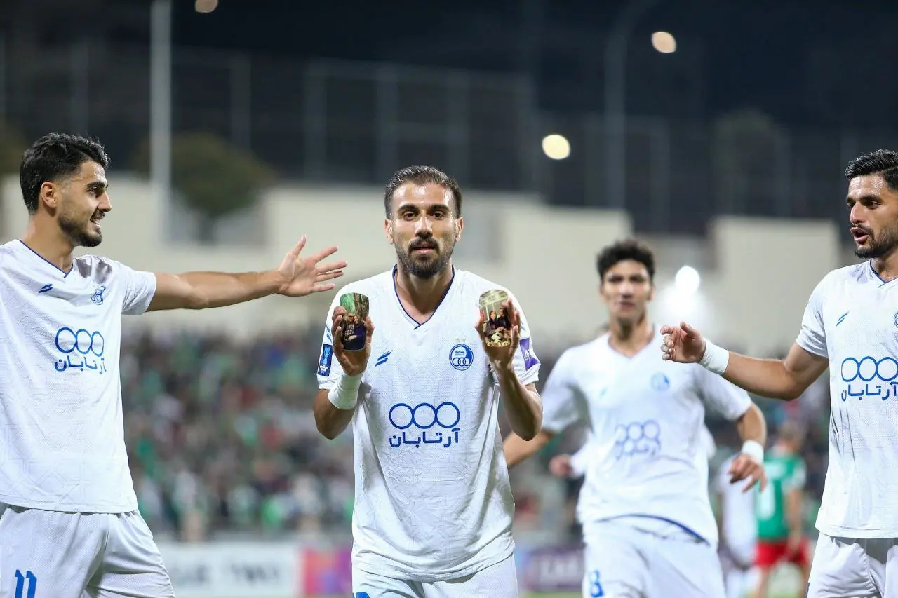  هافبک استقلال به دربی می‌رسد