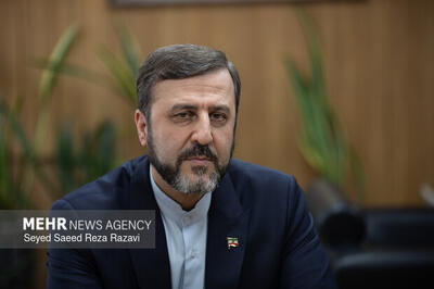 غریب آبادی: تفاهم ایران و عمان به منزله بازگشایی تنگه هرمز نیست