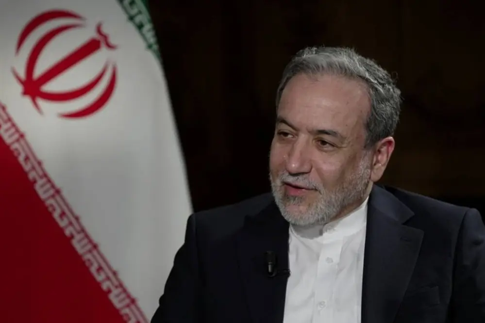  گزارش عراقچی از رایزنی با مقامات پاکستان و عمان