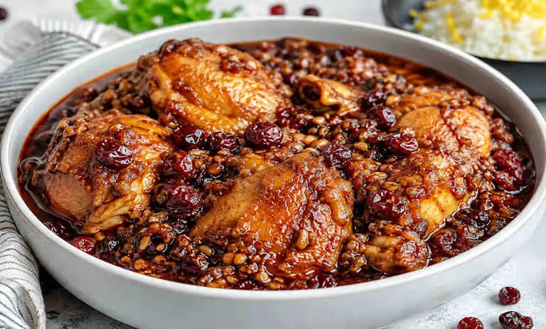  طرز تهیه خورشت زغال اخته + فوت‌وفن خوشمزه شدن خورشت