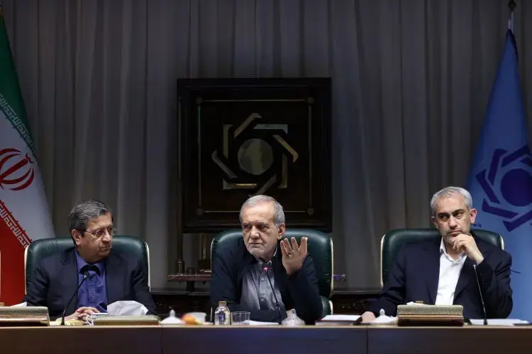 تأکید پزشکیان بر هماهنگی کامل برای حفظ ثبات اقتصادی کشور