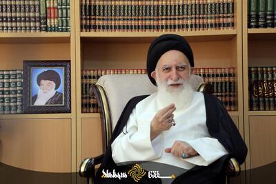 آیتالله علوی بروجردی: پیامبر(ص) امتیازات طبقاتی و قبیلهای را کنار گذاشت و «تقوا» را معیار برتری قرار داد/ اگر انحرافات پس از رحلت پیامبر(ص) رخ نمیداد، اسلام میتوانست نفوذی بسیار گستردهتر در جهان داشته باشد/ امام صادق(ع) «آزادی اندیشه و تعقل» را به جامعه اسلامی بازگرداند/ اگر شاگردان امام صاد …