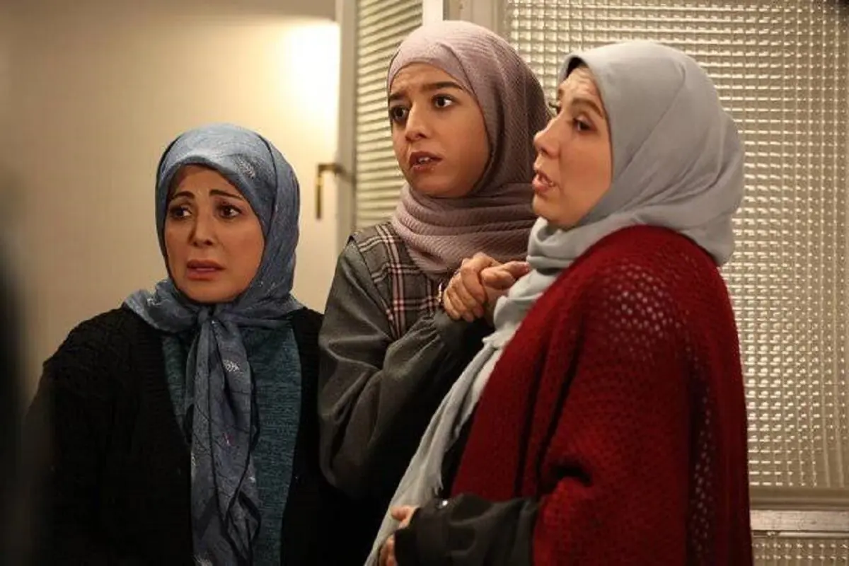 کمند امیرسلیمانی از بازی در سریال اسباب زحمت می گوید
