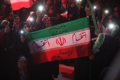 قسم به نام شهیدان به نام نامی ایران/ نوای مردم رشت در قرار صد و هفتاد و هشتم+فیلم