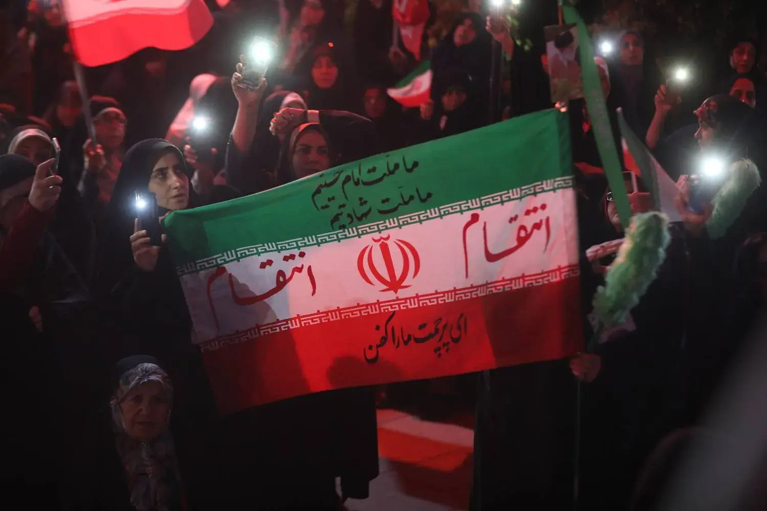 قسم به نام شهیدان به نام نامی ایران/ نوای مردم رشت در قرار صد و هفتاد و هشتم+فیلم