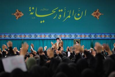 نگاه مترقی رهبر شهید به نقش الگوساز زنان؛ از تربیت تا تعالی - تسنیم