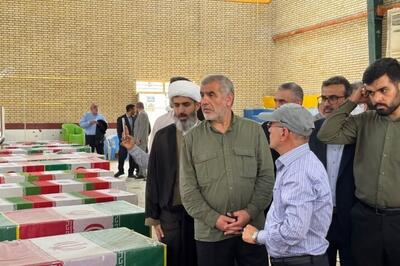 نیکزاد: بمبهای ساچمهای سند جنایت دشمن - تسنیم