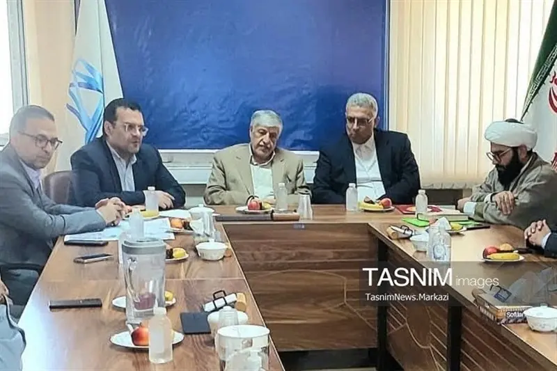 معاون استاندار مرکزی: پیوند دانشگاه، صنعت و دولت باید تقویت شود - تسنیم