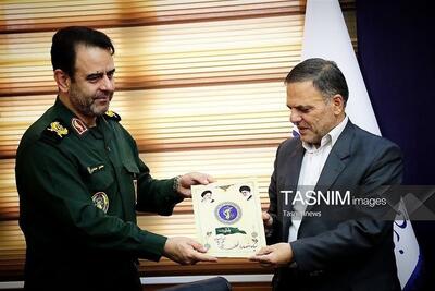 تجلیل فرمانده سپاه زنجان از استاندار - تسنیم