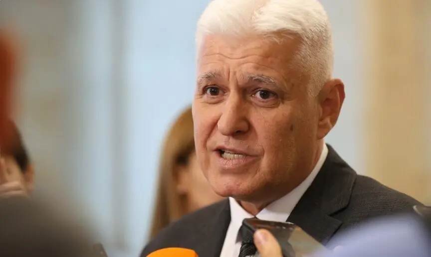 عملیات ترکیبی ایران علیه بلغارستان بسیار موفق بود؛ انتقاد شدید وزیر دفاع از سیاستمداران بلغاری