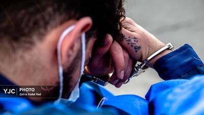 پزشک قلابی با سرم بیهوشی وارد خانهها میشد؛ سرقت دلار، طلا و سکه از قربانیان + فیلم