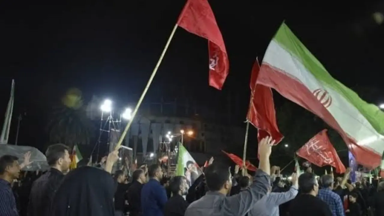 تجمع مردم انقلابی شاهین شهر در قرارهای شبانه + فیلم