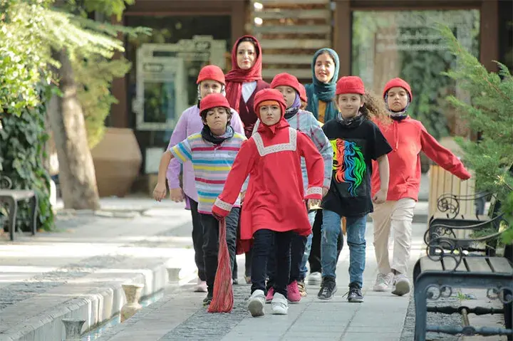 دختر برقی اکران آنلاین شد