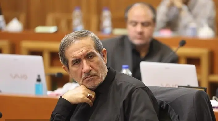 انتقاد امانی از وضعیت دکلهای آنتن در پایتخت | آخرین خبر