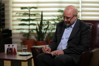  رئیس مجلس: با تلاش‌های دولت و ایستادگی مردم، در جنگ اقتصادی نیز پشت دشمن‌ به خاک مالیده خواهد شد | آخرین خبر