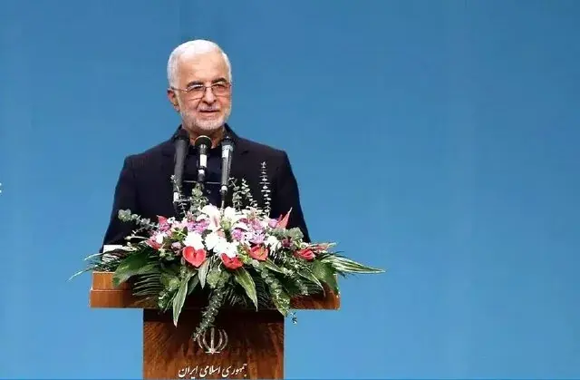  اخبار فوری سیاست اقتصادی | وزیر کشور : مهمترین اولویت دولت ایجاد بستر برای تولید و سرمایه گذاری است / رفع موانع کسب و کار و حمایت از کارآفرینان در دستور کار ویژه دولت چهاردهم قرار دارد