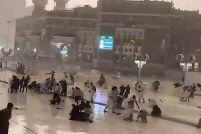  طوفان شدید در مکه زائران را غافلگیر کرد