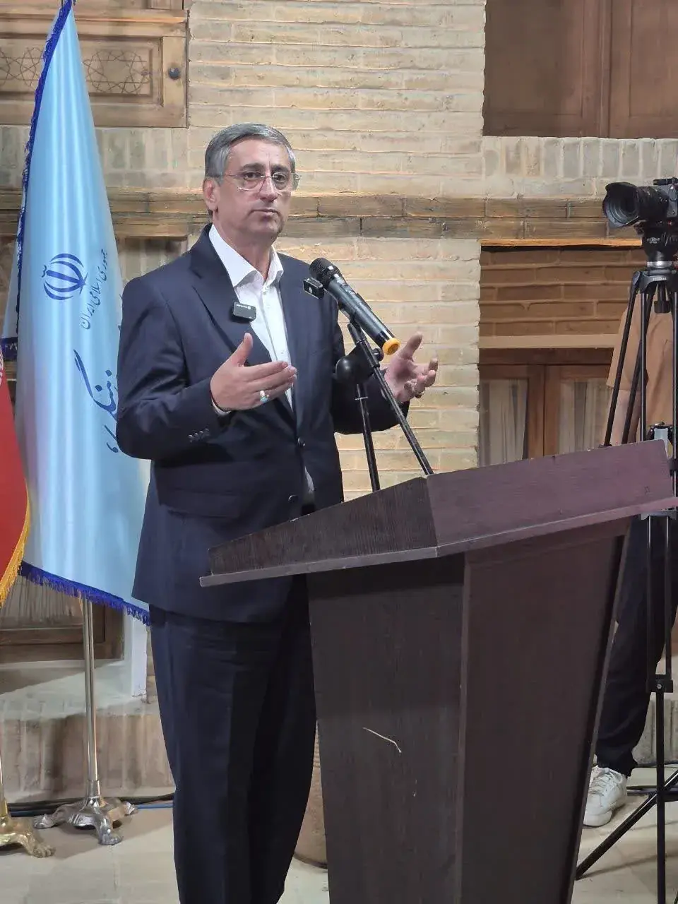 استاندار لرستان: فرش قرمز واقعی برای سرمایهگذاران پهن کردهایم/ لرستان بهشت سرمایهگذاری است