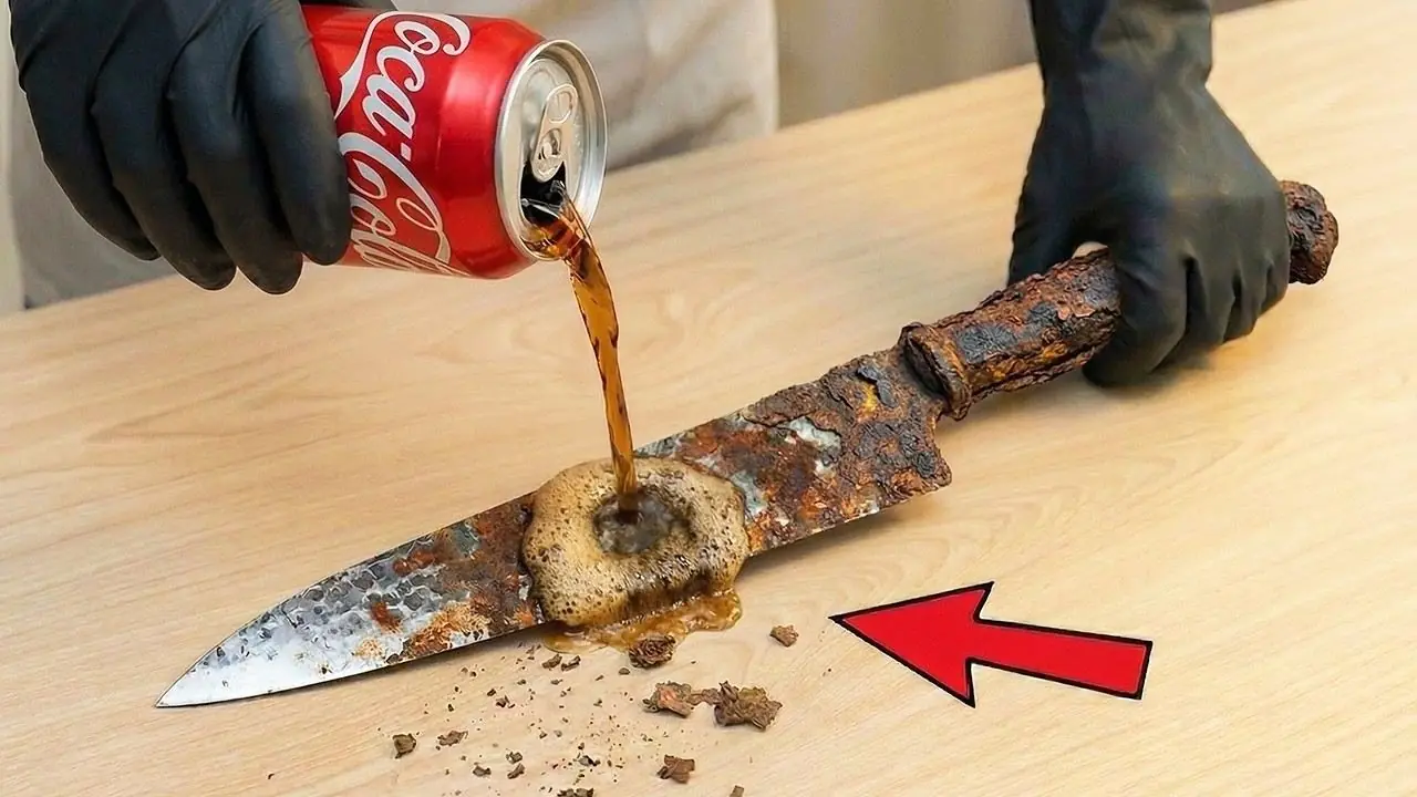 نحوه تیز کردن و بازسازی چاقوهای زنگ زده با نوشابه