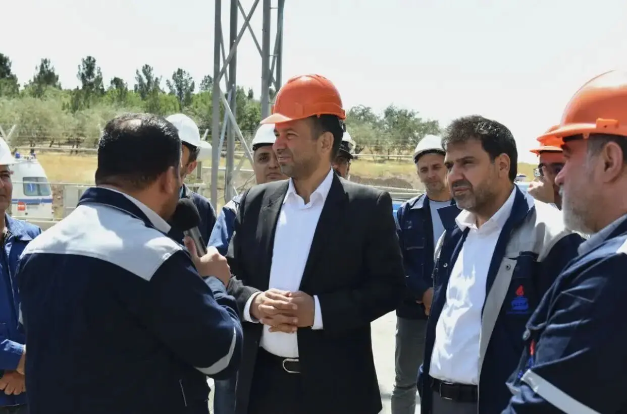  مدیرعامل برق آذربایجان از طرح‌های توسعه‌ای پتروشیمی تبریز بازدید کرد