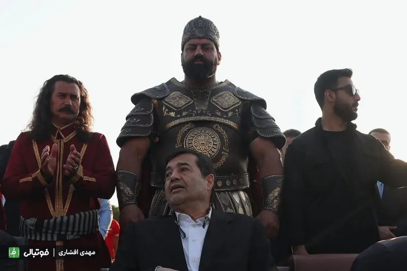 گزارش تصویری؛ رضا قیطاسی پرچمدار کاروان عشایری ایران