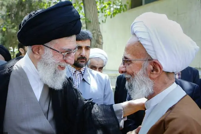 علامه مصباح یزدی اطاعت از ولیفقیه را وظیفهای شرعی میدانست