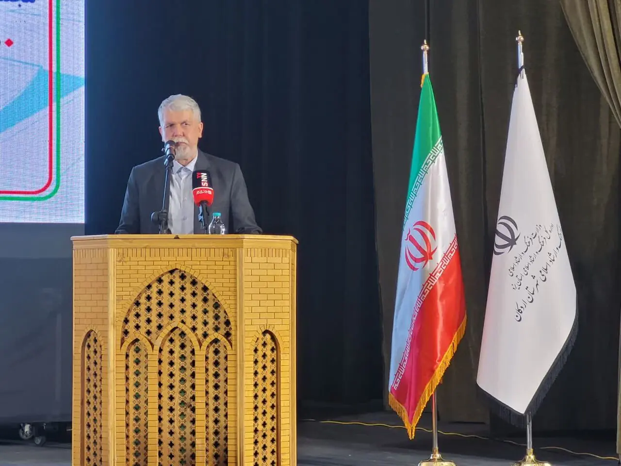 وزیر فرهنگ: در شرایط رکود اقتصادی باید بیشتر به فرهنگ و هنر توجه کرد + فیلم