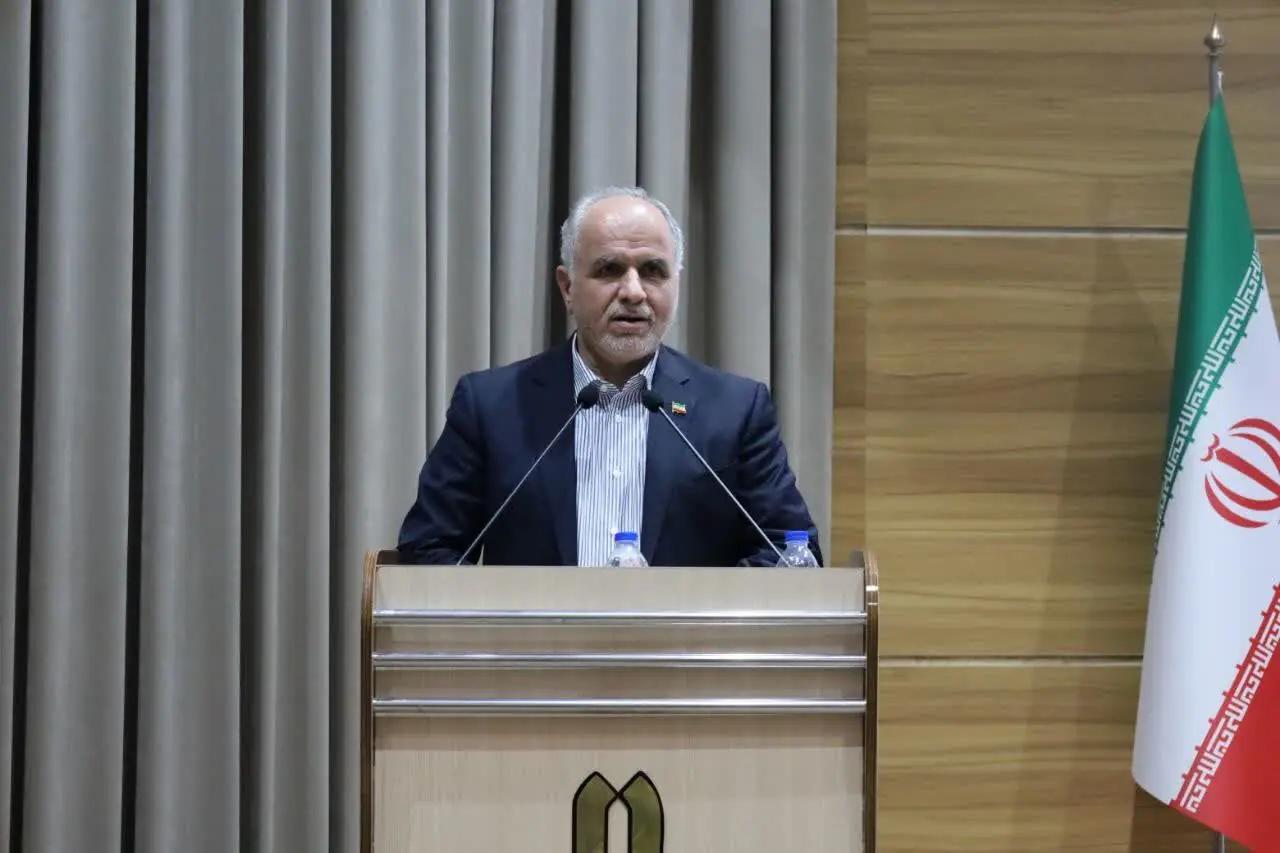  وزیر دادگستری: مبل و منبت ملایر ظرفیت صادرات جهانی را دارد